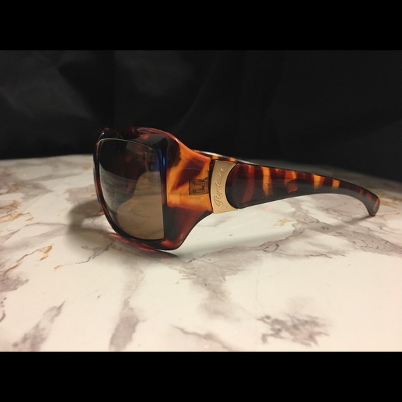 Sunglasses - Picture 4 of 6